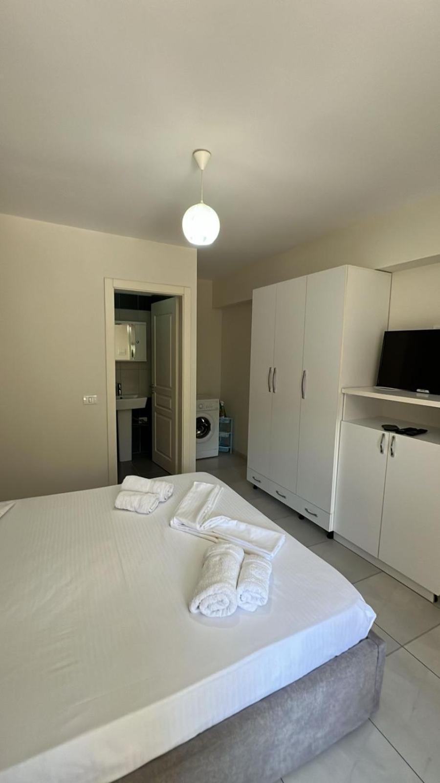 Urban Retreat Apartments Tirana Bagian luar foto