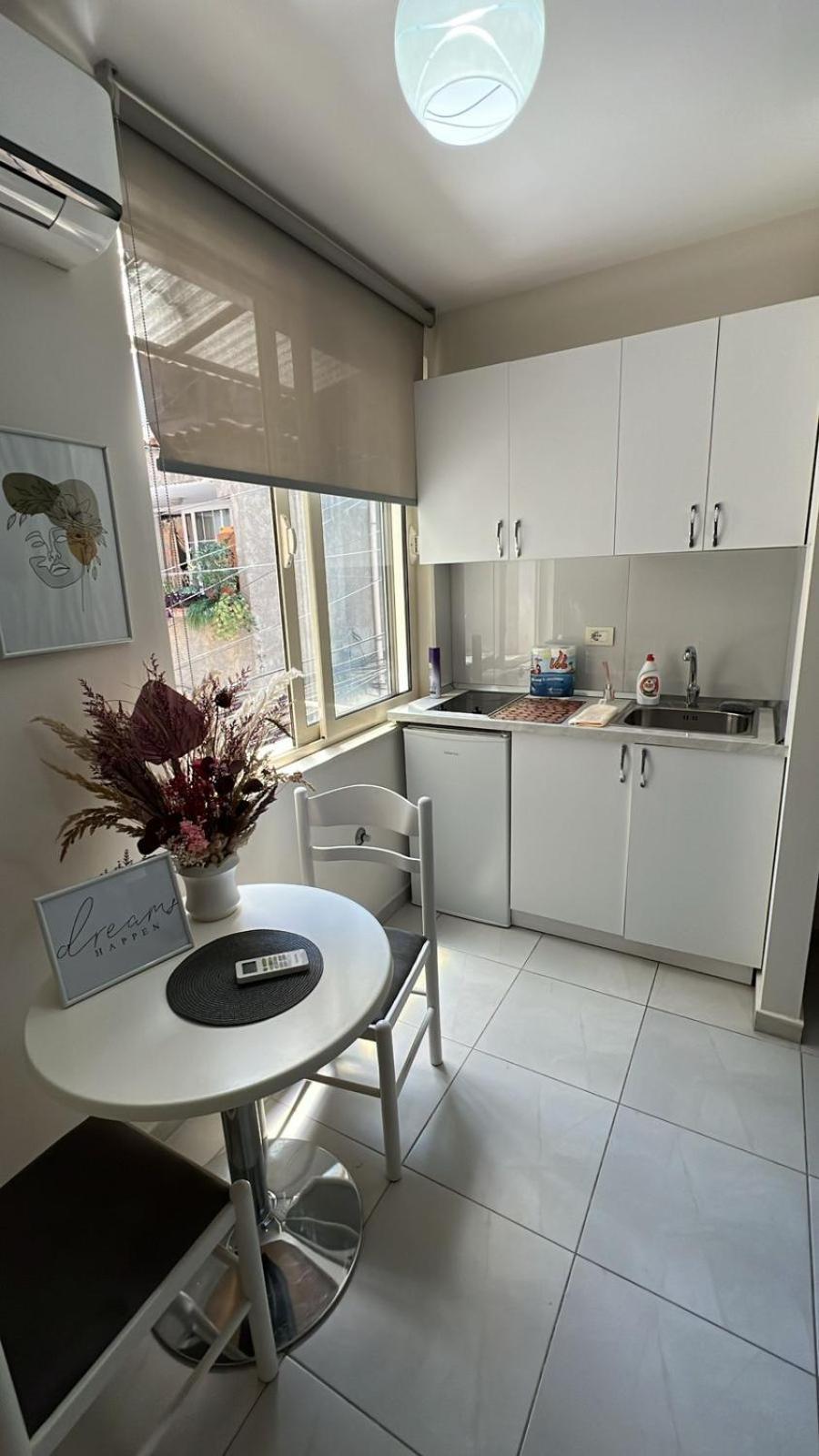 Urban Retreat Apartments Tirana Bagian luar foto